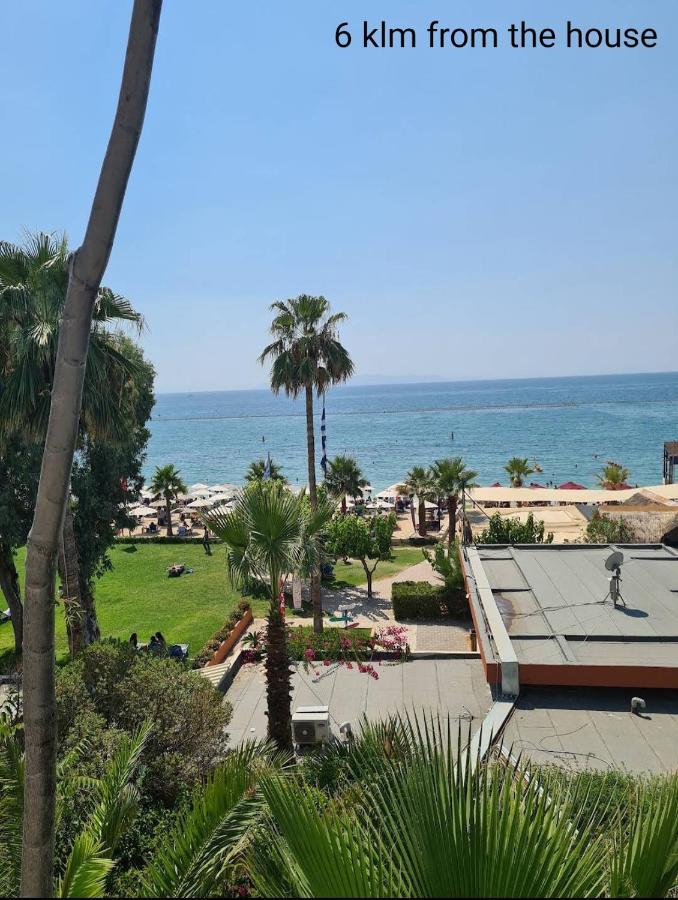 Ferienwohnung Penthouse With An Incredible View 350M From Metro Station! Athen Exterior foto
