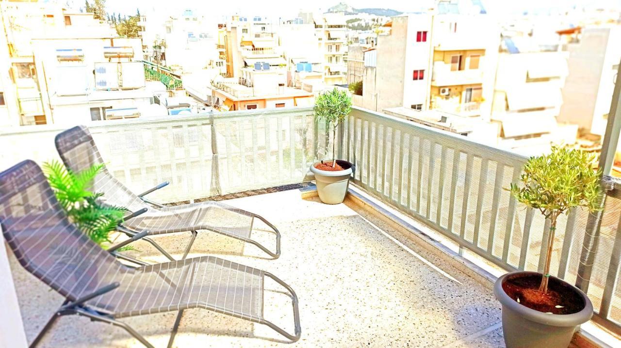 Ferienwohnung Penthouse With An Incredible View 350M From Metro Station! Athen Exterior foto